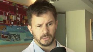 Mariano Blanco, cirujano del Sanatorio Británico, salvó la vida de un hombre en el centro rosarino. Luego, Twitter lo encontró.