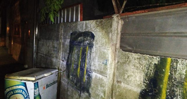 El freezer ya estaba en la vereda cuando lleg&oacute; la polic&iacute;a.