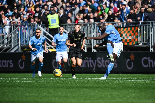 Napoli empató con Venezia y dejó pasar su gran oportunidad en la Serie A Napoli empató con Venezia y dejó pasar su gran oportunidad en la Serie A