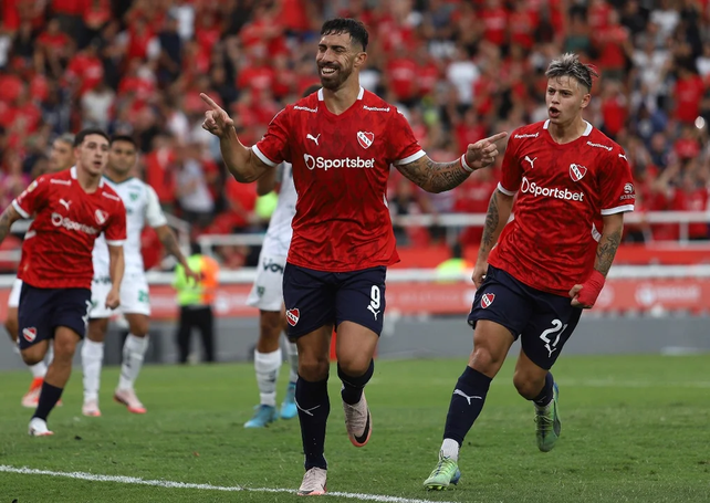 Independiente arrancó a paso firme ante Sarmiento en Avellaneda