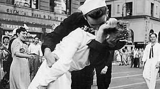 Murió el marinero de la foto del beso del fin de la Segunda Guerra Mundial