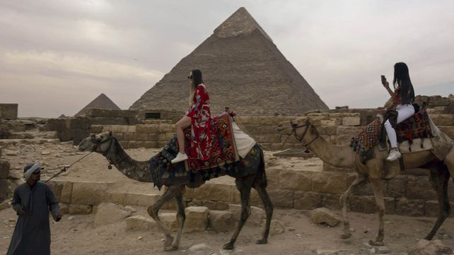 Las pirámides de Giza están siendo desinfectadas por el coronavirus
