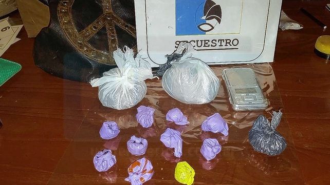 Detenidos, secuestro de drogas y dinero en Paraná y Tala