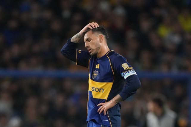 El futbolista de la selección argentina empujó al ex-Central.