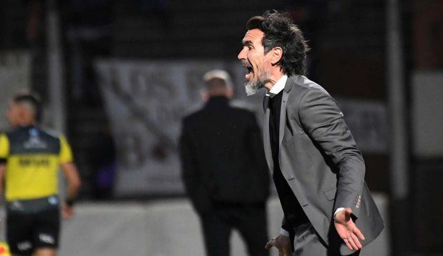 Domínguez dejó picando la chance de marcharse de Estudiantes