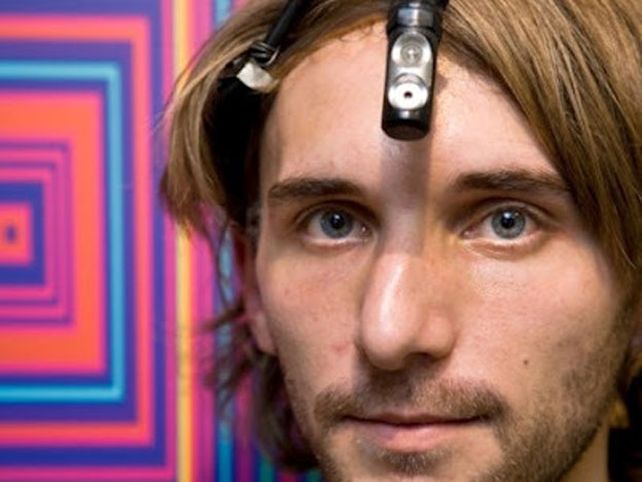 El primer cyborg del mundo: cómo es vivir con una antena en tu cabeza