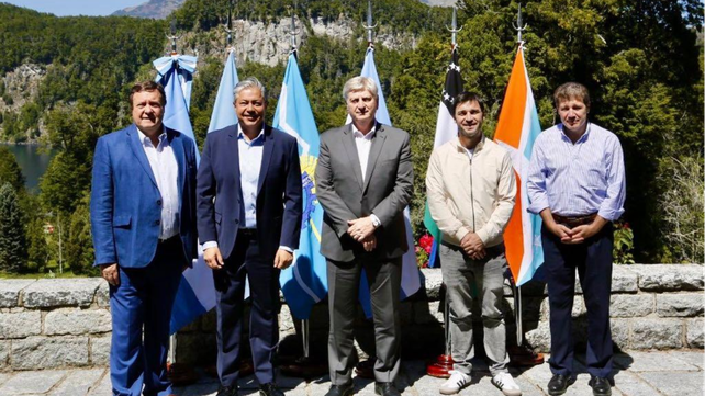 Los principales gobernadores patagónicos respaldaron al mandatario de Chubut