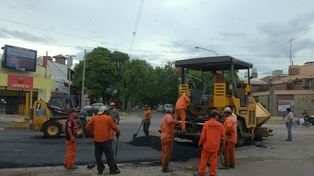 Obra. Ya se repavimentaron más de 2.000 metros de la avenida.
