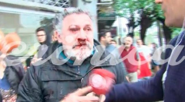 Vecinos molieron a golpes al acosador de la kiosquera