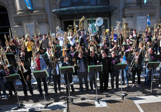 Versiones. Cada año el foro crece en calidad y convocatoria. El año pasado dieron un recital callejero.