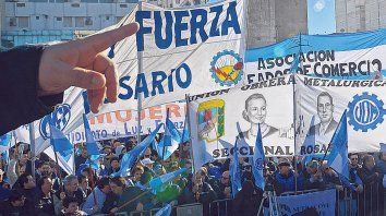 La vida gremial no puede hoy terminarse con la discusión de paritarias o condiciones labores, debe ir más allá. La vida gremial no puede hoy terminarse con la discusión de paritarias o condiciones labores, debe ir más allá.