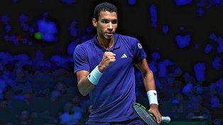 Auger-Aliassime se metió en la final del Masters 1000 de París.