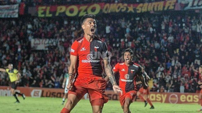 Colón mostró carácter y venció a Nueva Chicago para seguir en la cima Colón mostró carácter y venció a Nueva Chicago para seguir en la cima