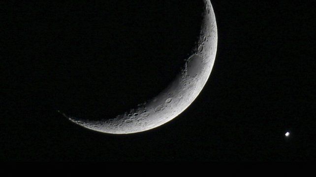 La Luna y Mercurio se citan al amanecer