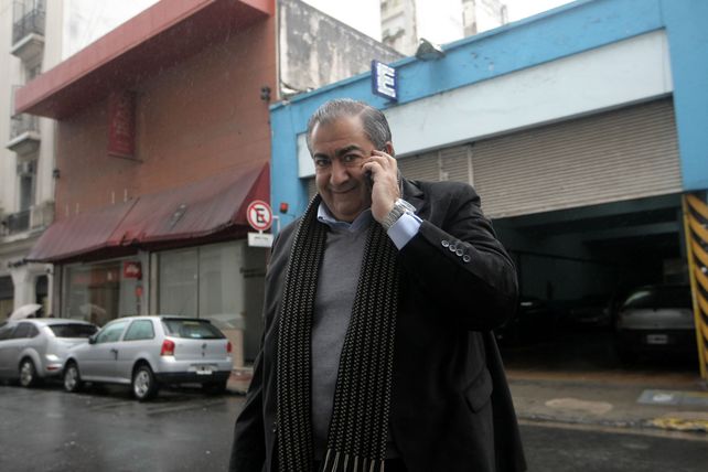 Crítica. Héctor Daer