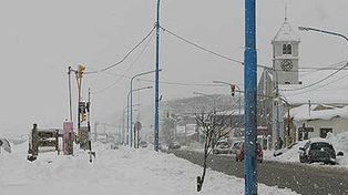 Temporal de nieve: habilitan el aeropuerto y Ushuaia sale del aislamiento