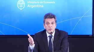 El ministro de Economía, Sergio Massa, ratificó hoy que citó para el martes a los responsables de administración de ministerios para darles la programación hasta fin de año