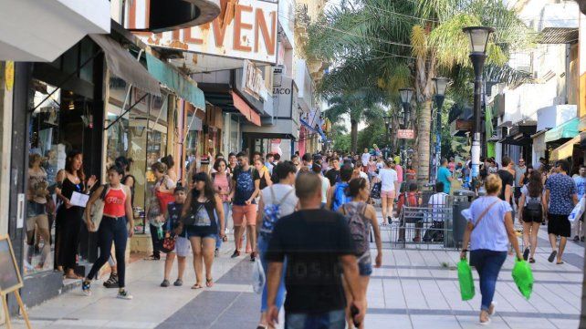 Desde el Centro Comercial e Industrial de Paraná se difundieron los horarios y proyecciones durante el fin de semana largo de Carnaval&nbsp;