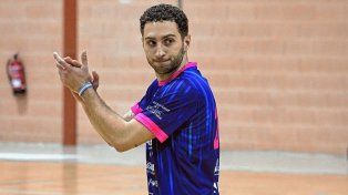 Santiago Escanés, paranaense con presente en el vóley de España.