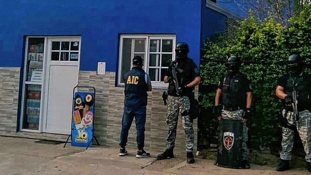 Cayó preso un joven vendedor barrial de drogas en Santa Rosa de Calchines