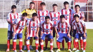 Atlético Paraná venció a Unión por penales y se clasificó finalista de la Copa Túnel Subfluvial.