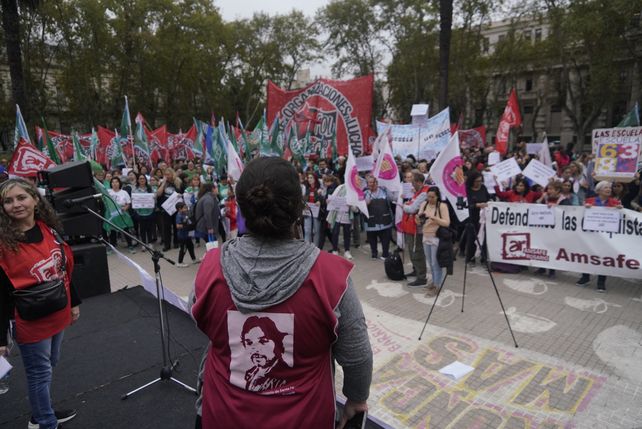 Docentes de escuelas públicas realizan hoy un paro con movilización.&nbsp;