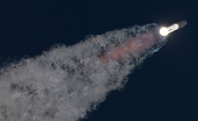 La Nave Estelar surcó el espacio para cumplir con objetivos de Space X.