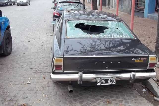 Antes del partido hinchas de Colón y Atlético dañaron más de 20 autos