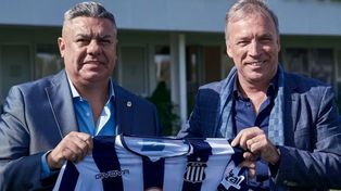 Chiqui Tapia y Andrés Fassi, en otros tiempos. ¿Se reconciliará el presidente de la AFA con el club cordobés?