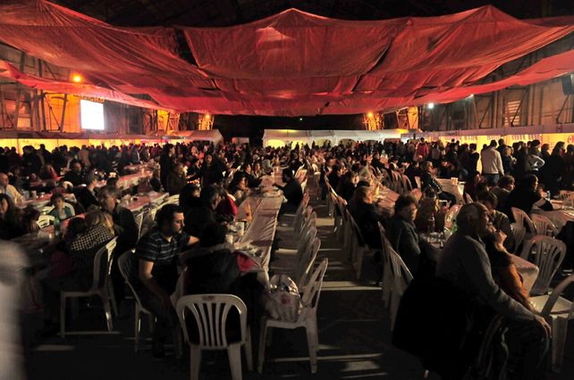 Santa Fe comenzó a vivir todo el color de la Fiesta de las Colectividades