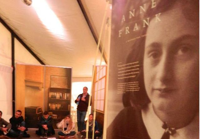 Lifschitz y Simoniello recorrerán el espacio Ana Frank