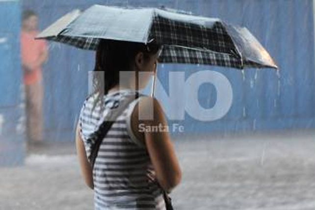Alerta meteorológico, lluvia y sol, un combo extraño para una tarde calurosa en la ciudad