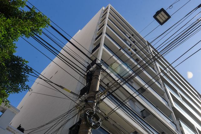 Metal preciado. Los ladrones buscan los cables para extraer el cobre y venderlo por peso en chatarrerías.