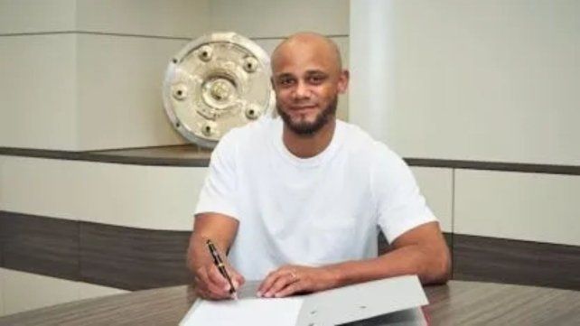 El exdefensor del Manchester City firmó un contrato con Bayern Múnich por las próximas tres temporadas.