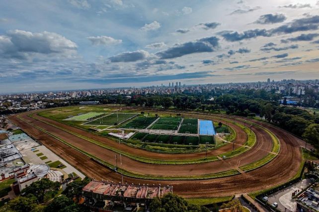 Licitan 7 cánchas de tenis y 10 de pádel en el Hipódromo