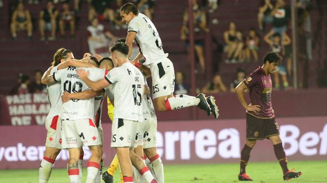 Todo festejo. Newells fue pura efectividad fuera de casa y buscará repetir ahora en el Coloso ante Belgrano.