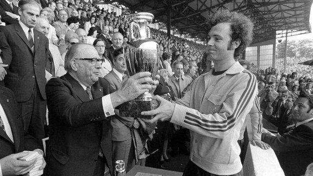 El Kaiser ganó el certamen que organiza la UEFA en la edición que se celebró en Bélgica en 1972.