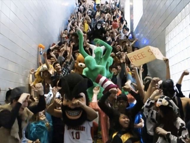 La última en YouTube: todos suben sus vídeos de harlem shake