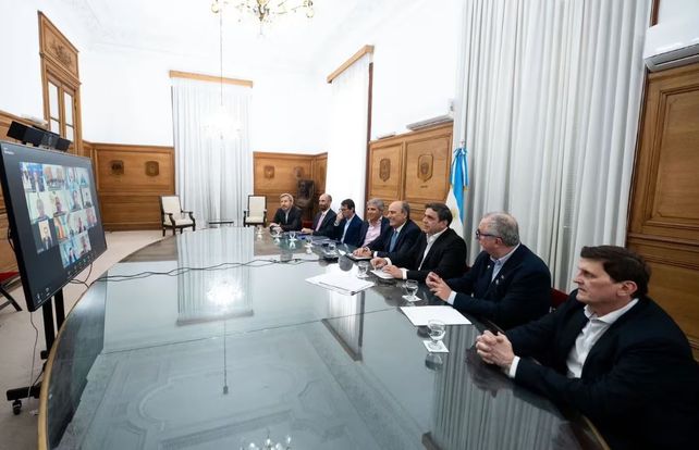 Pullaro participó de la reunion con Francos y Caputo para debatir los detalles del presupuesto 2025 Pullaro participó de la reunion con Francos y Caputo para debatir los detalles del presupuesto 2025