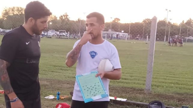 Técnico experimentado. Walter Fleitas, ascendió como jugador y entrenador en la primera división de 7 de Setiembre, pasó por Mitre de Pérez, luego en Tiro Federal, Academia Deportiva Griffa y Rosario Central. Es el entrenador de la primera en el nuevo club de Pérez.