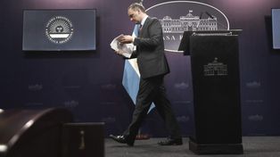 Las decisiones de gabinete no responden a cuestiones estrictamente políticas, afirmó Adorni.