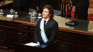 Javier Milei presentó el Presupuesto 2025 y ratificó que sostendrá el equilibrio fiscal. Se comprometió al acompañamiento social sin intermediarios