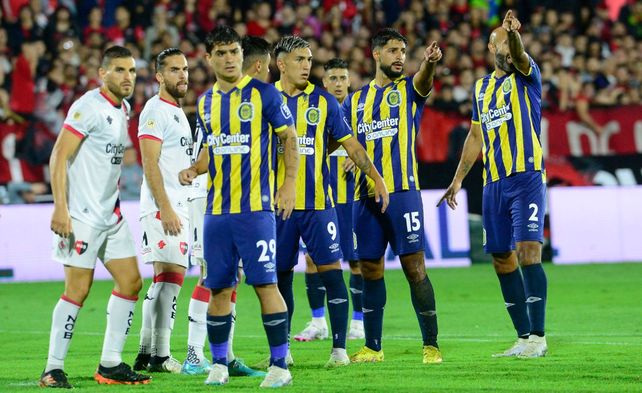 En cada jugada se demoró demasiado tiempo y eso llevó a que no haya continuidad en el juego.