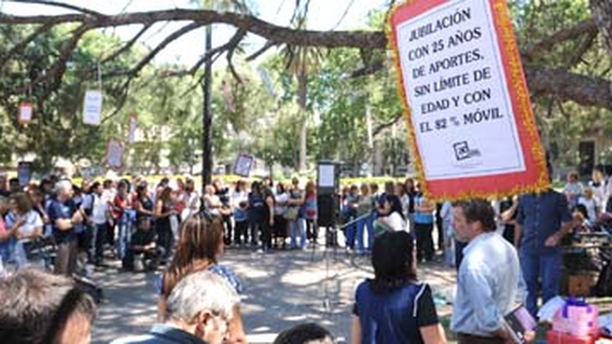 Hubo acuerdo en la paritaria nacional docente y habrá aumento escalonado