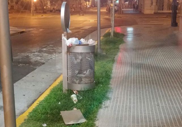 Suciedad en la nueva Hipólito Irigoyen