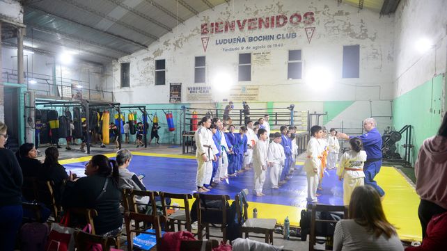 Una tarde cualquiera en el Ludueña Bochín Club