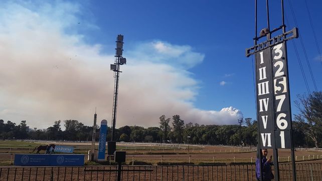 Advierten por disminución de visibilidad por el humo proveniente de incendios en islas