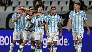 Racing juega un partido clave ante Colo Colo en Chile