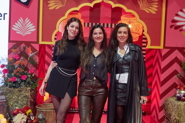 Flakota Victoria Fernández Romina Aguirre Reya