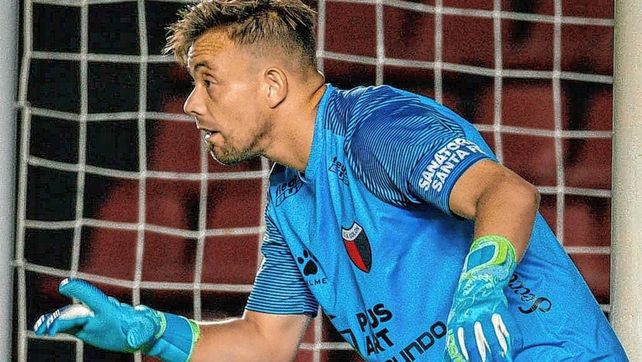 Leonardo Burián también demostró seguridad nuevamente en el arco de Colón.&nbsp;